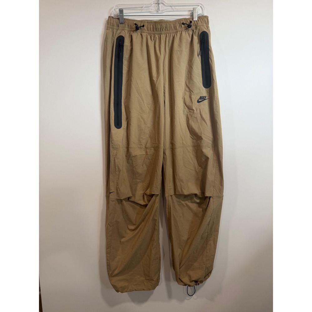 Nike Tech Woven Pants Mens Medium Khaki Oversized Straight Leg HM7158-297 NEW